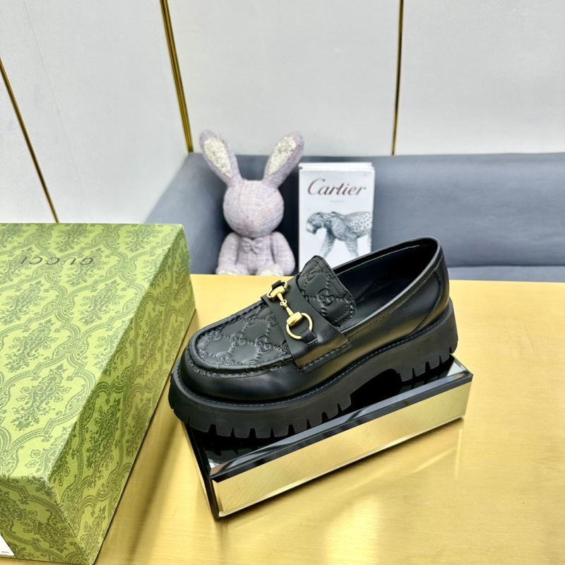 G*u*i leather shoes